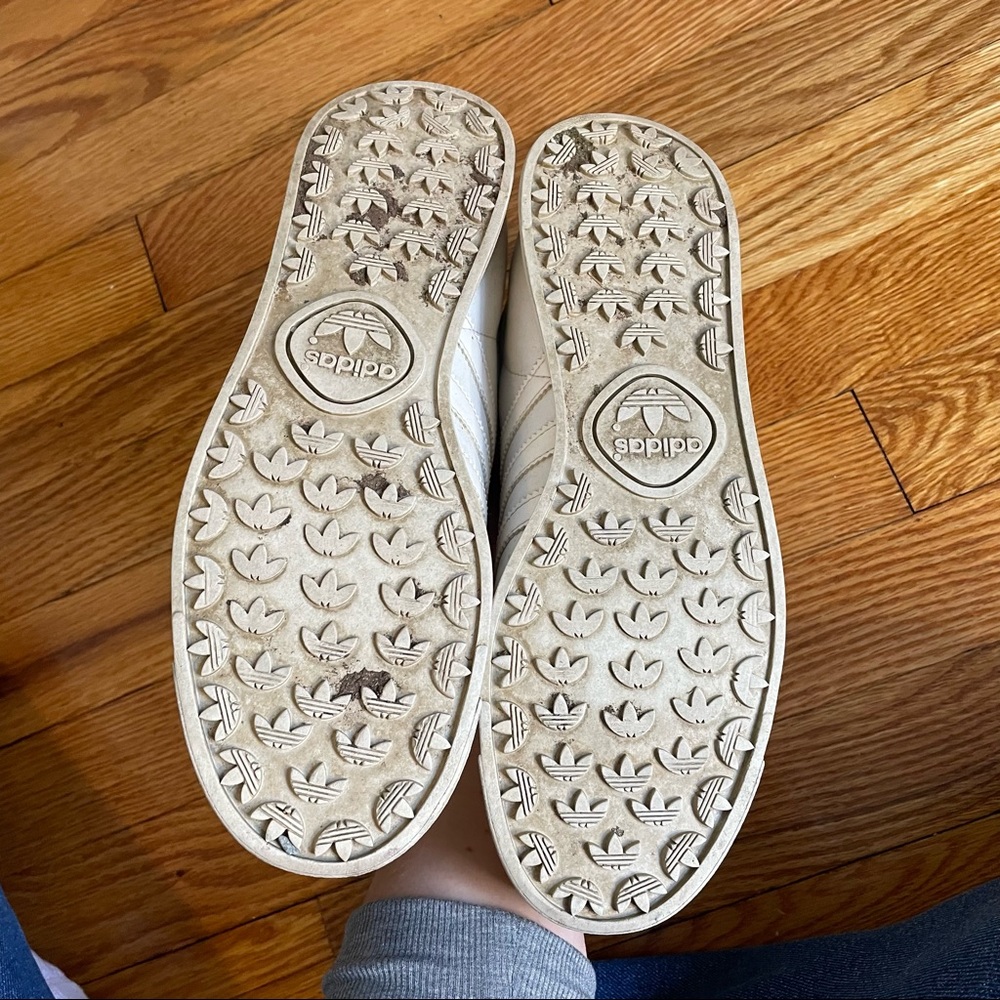 Adidas White Three Stripe Sneakers Size 7 - Picture 5 of 7